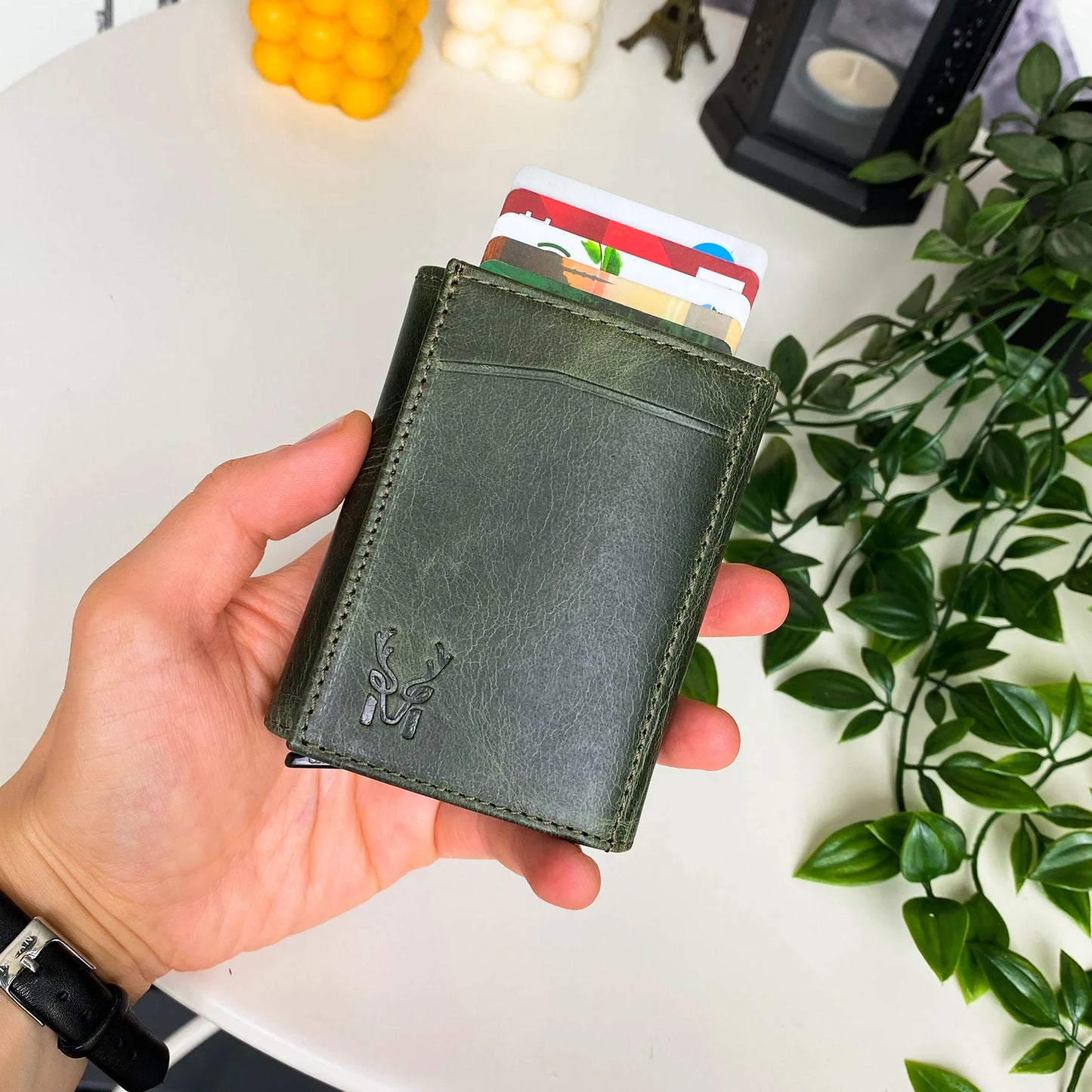 Pescol - Leather Pop-up Wallet