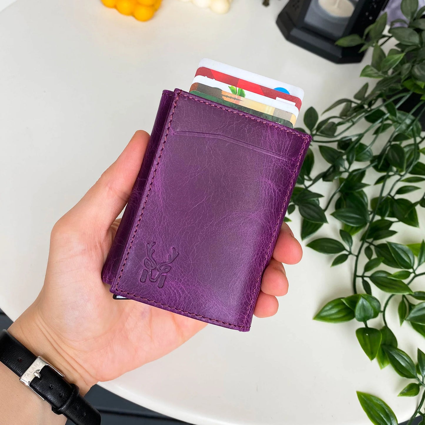 Pescol - Leather Pop-up Wallet